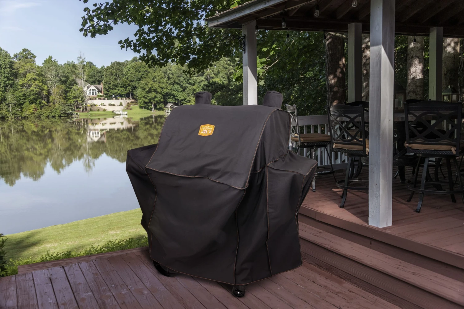 Oklahoma Joe's Grilling Tools & Accessories Rider DLX 55-in W x 49-in H Black Horizontal Smoker Cover 4 Oklahoma Joe's Grilling Tools & Accessories Rider DLX 55-in W x 49-in H Black Horizontal Smoker Cover - Image 4
