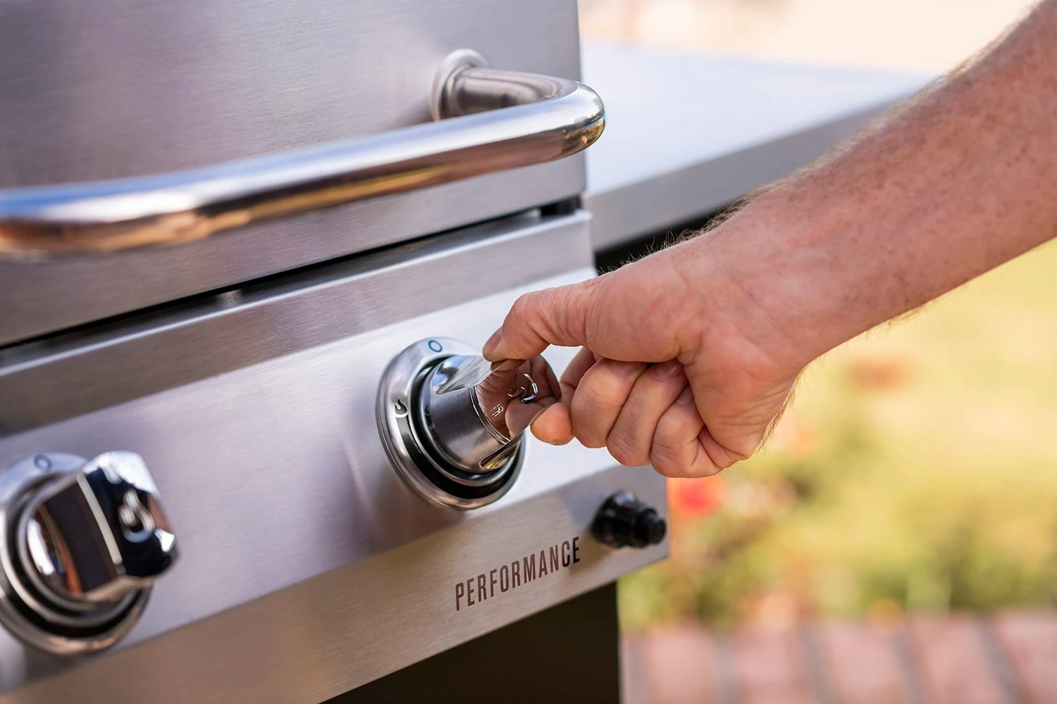 Char-Broil Grills Performance Black 2-Burner Liquid Propane Gas Grill 9 Char-Broil Grills Performance Black 2-Burner Liquid Propane Gas Grill - Image 9