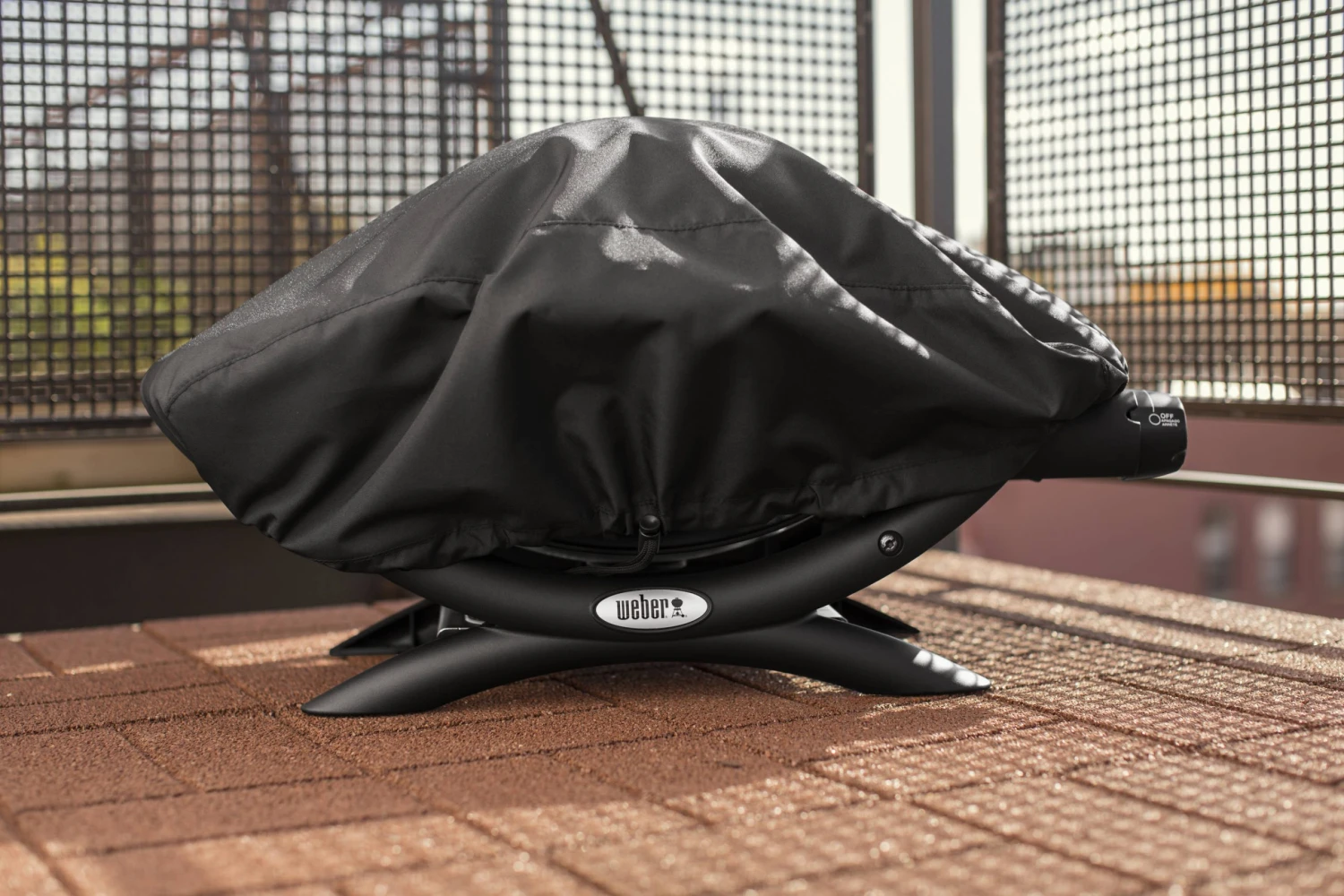 Weber Grilling Tools & Accessories 17.3-in W x 26.3-in H Black Gas Grill Cover 2 Weber Grilling Tools & Accessories 17.3-in W x 26.3-in H Black Gas Grill Cover - Image 2