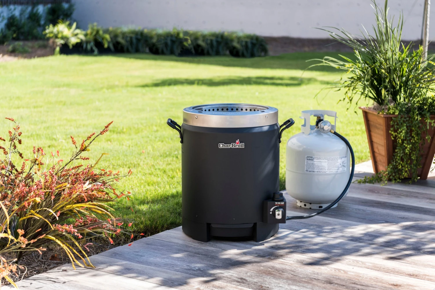 Char-Broil Turkey Fryers, Cookers, & Pots Big Easy 0-Gallon 20-lb Cylinder Piezo Ignition Oil-less Gas Turkey Fryer 5 Char-Broil Turkey Fryers, Cookers, & Pots Big Easy 0-Gallon 20-lb Cylinder Piezo Ignition Oil-less Gas Turkey Fryer - Image 5