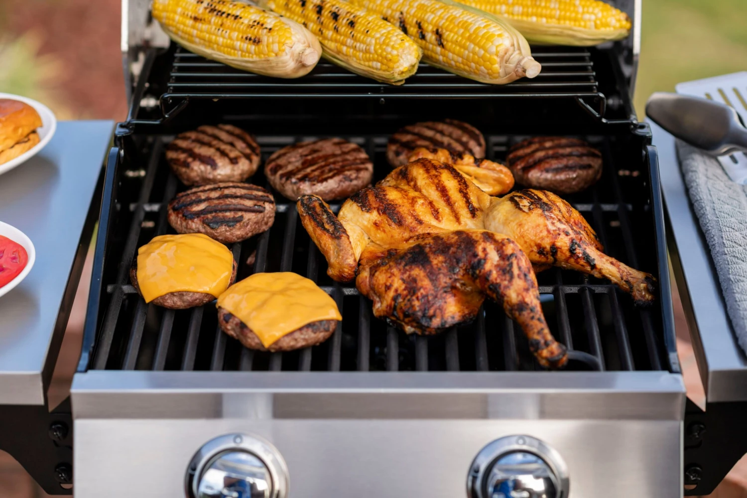 Char-Broil Grills Performance Black 2-Burner Liquid Propane Gas Grill 17 Char-Broil Grills Performance Black 2-Burner Liquid Propane Gas Grill - Image 17