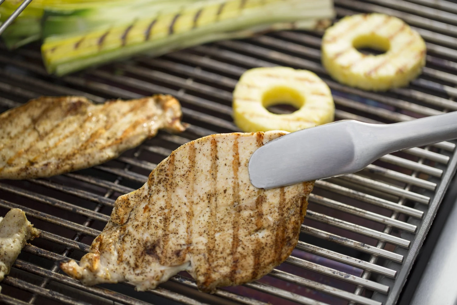 Weber Grilling Tools & Accessories 2-Pack Stainless Steel Tool Set 4 Weber Grilling Tools & Accessories 2-Pack Stainless Steel Tool Set - Image 4